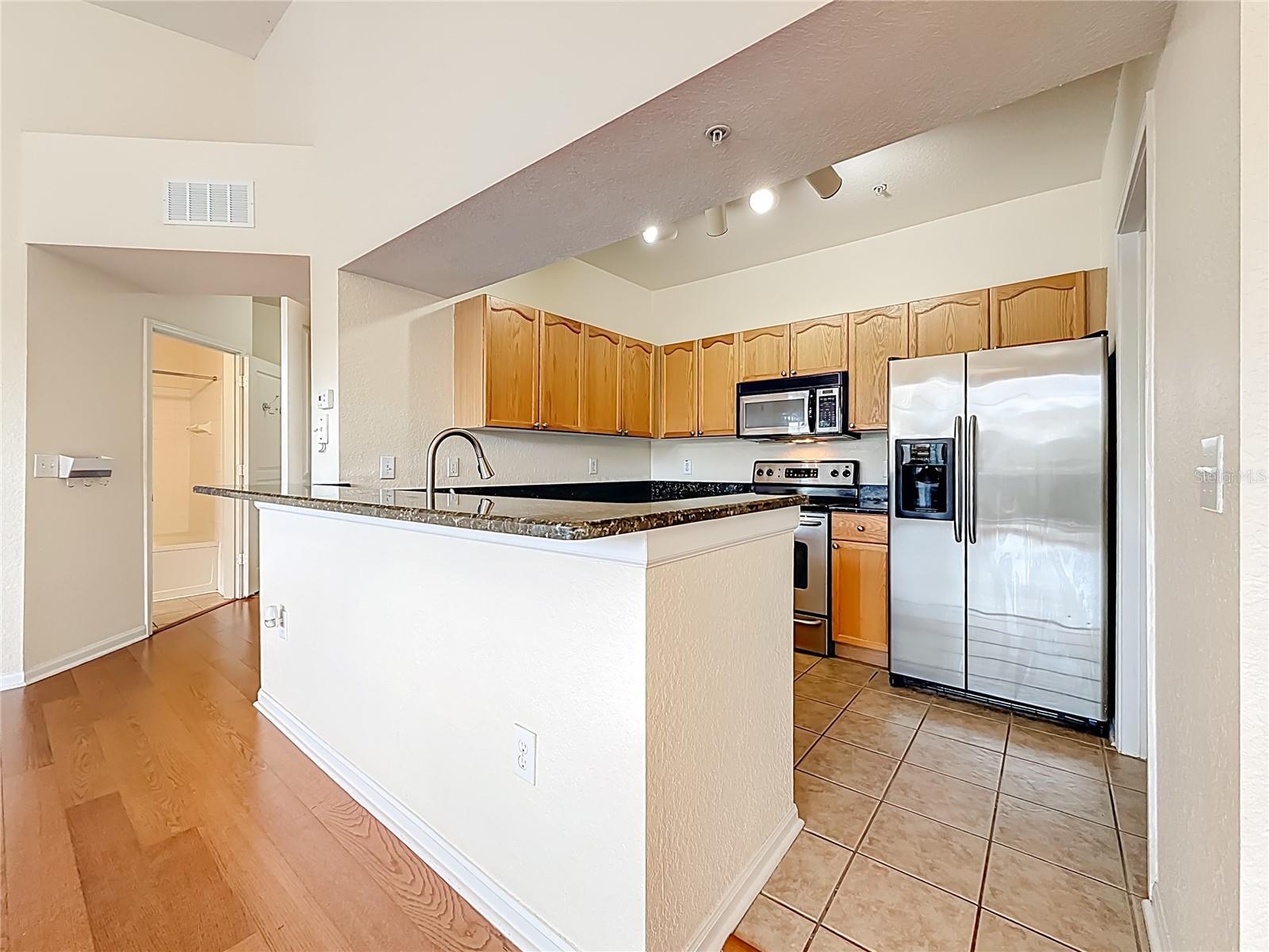 OXFORD PLACE AT TAMPA PALMS A - Residential