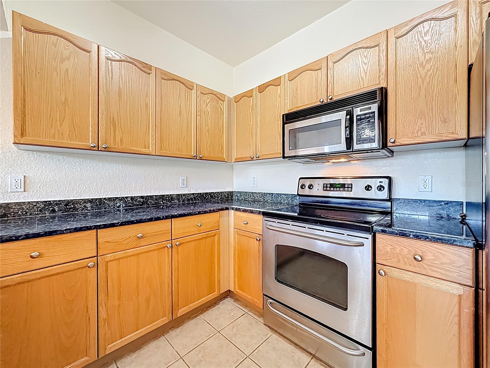OXFORD PLACE AT TAMPA PALMS A - Residential