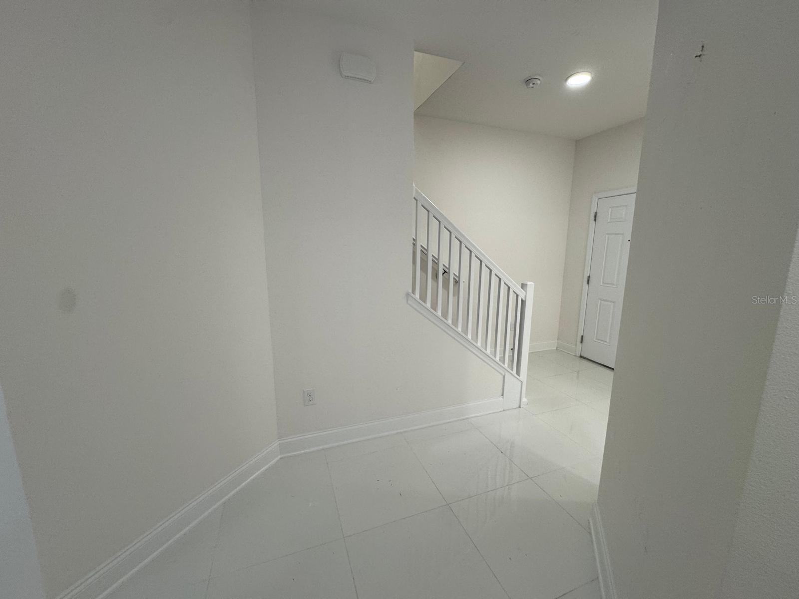 ENCORE/OVATION-PH 4B - Residential Lease