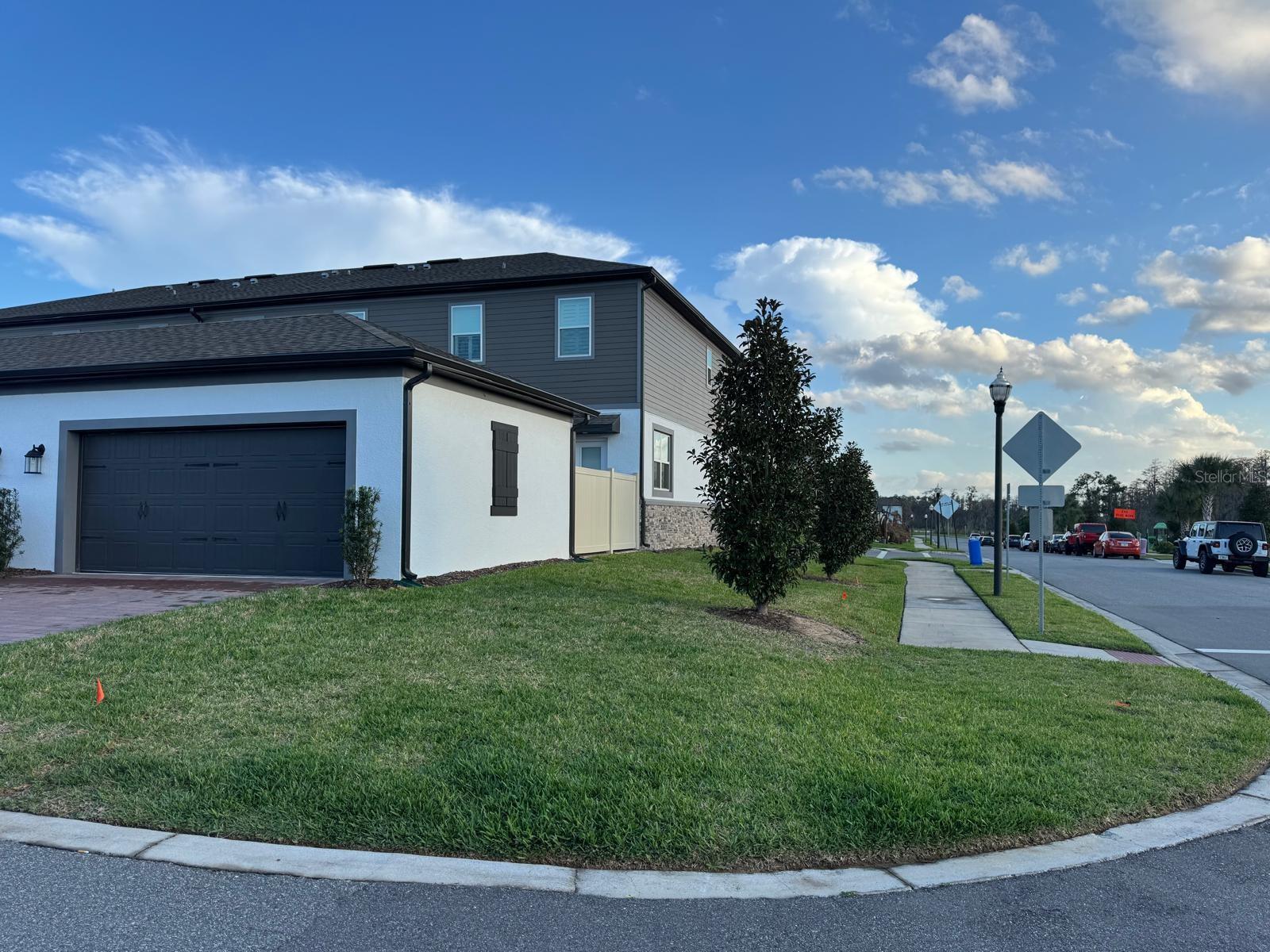 ENCORE/OVATION-PH 4B - Residential Lease