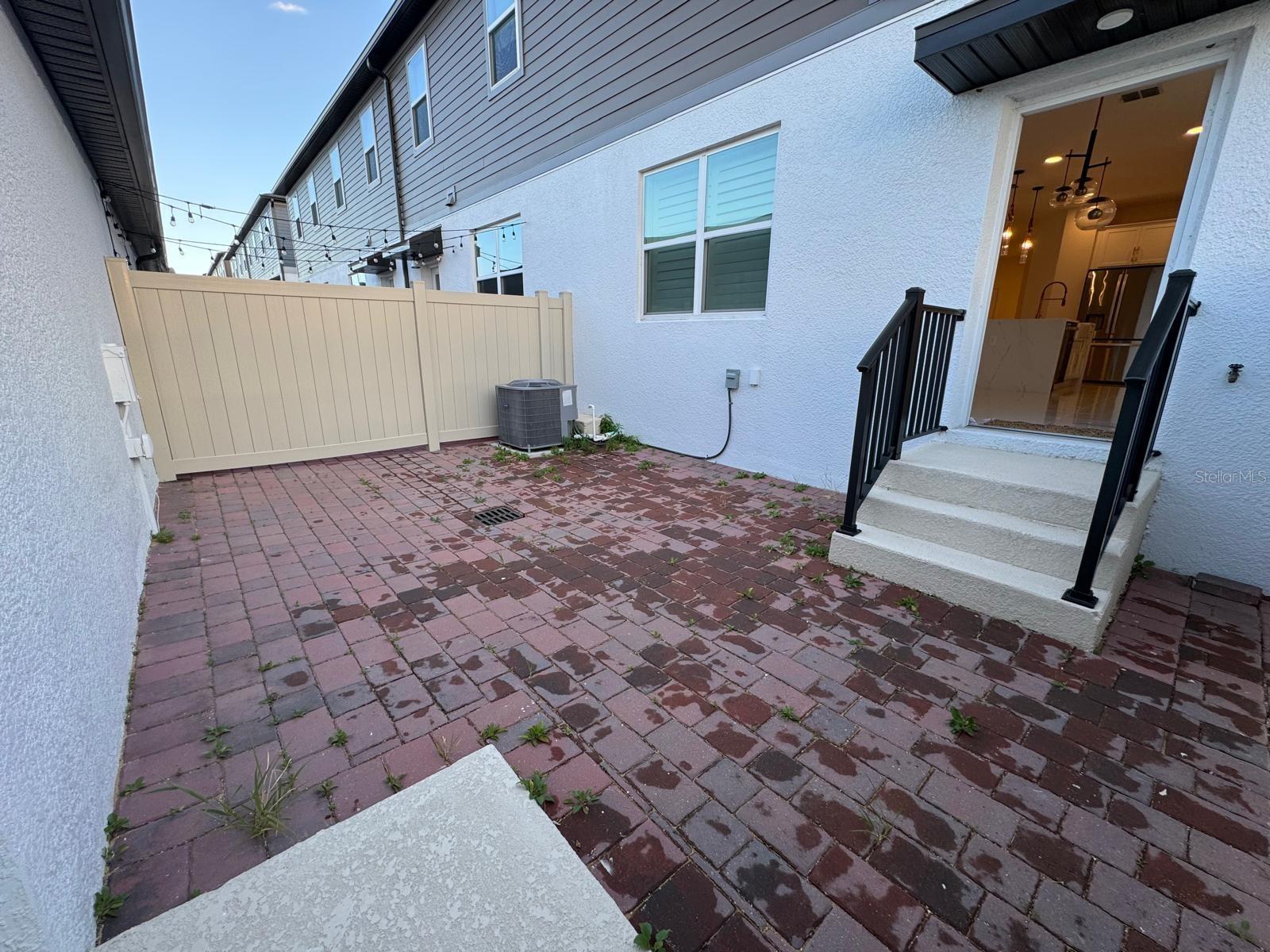 ENCORE/OVATION-PH 4B - Residential Lease