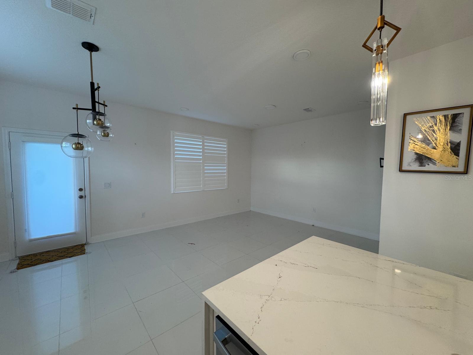 ENCORE/OVATION-PH 4B - Residential Lease