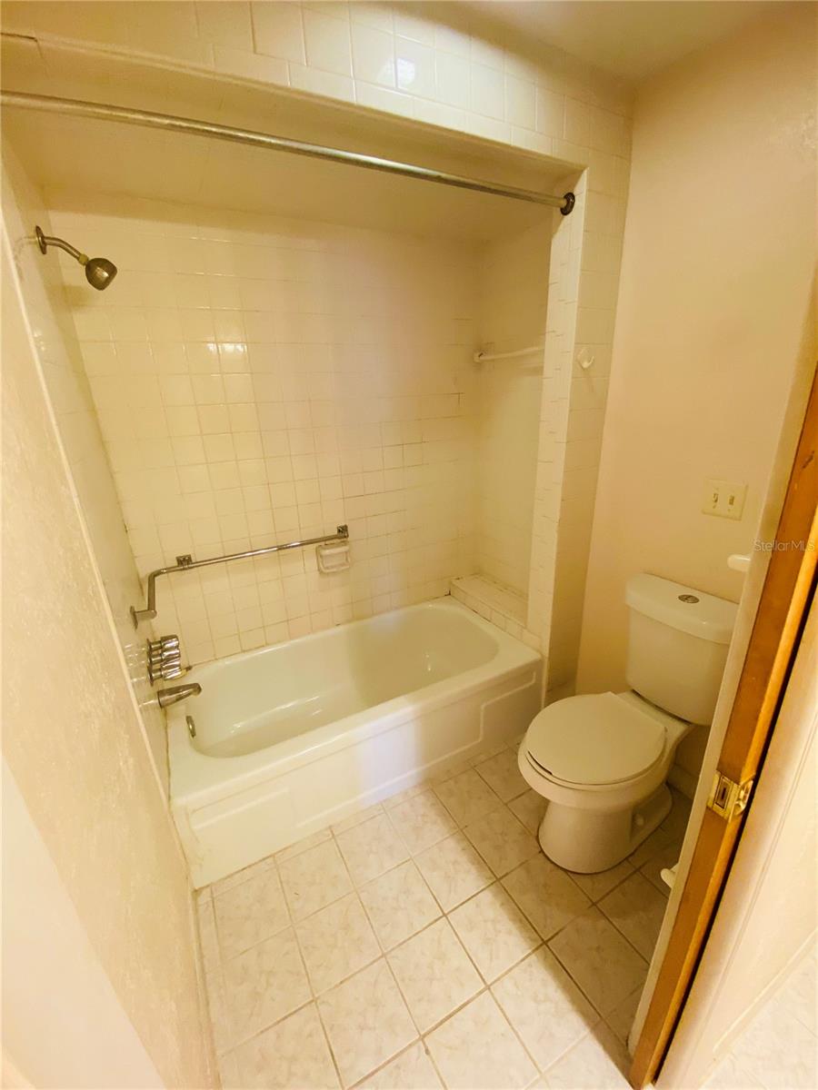 TAHITIAN GARDENS CONDO - Residential Lease