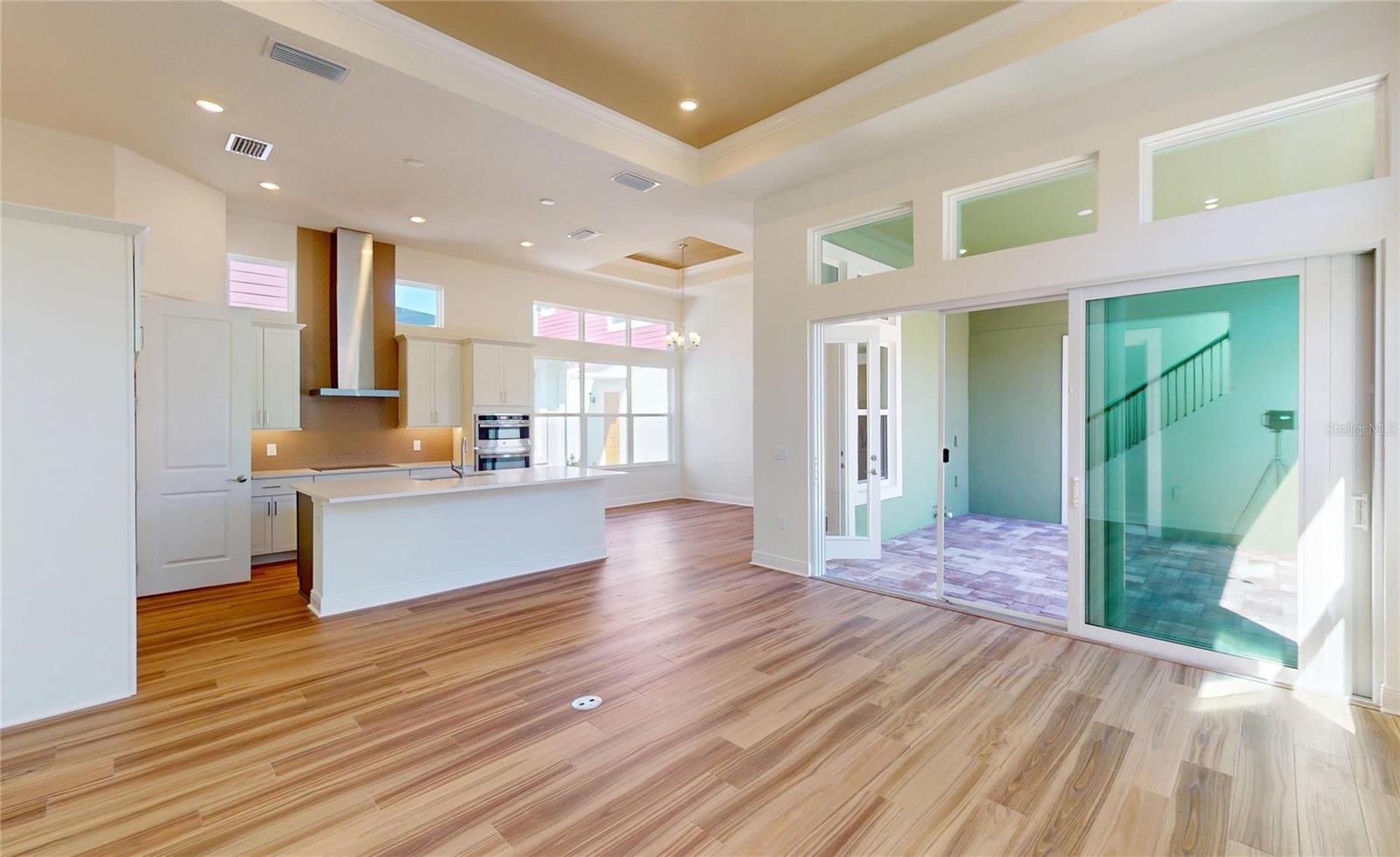 10043 DULBECCO STREET