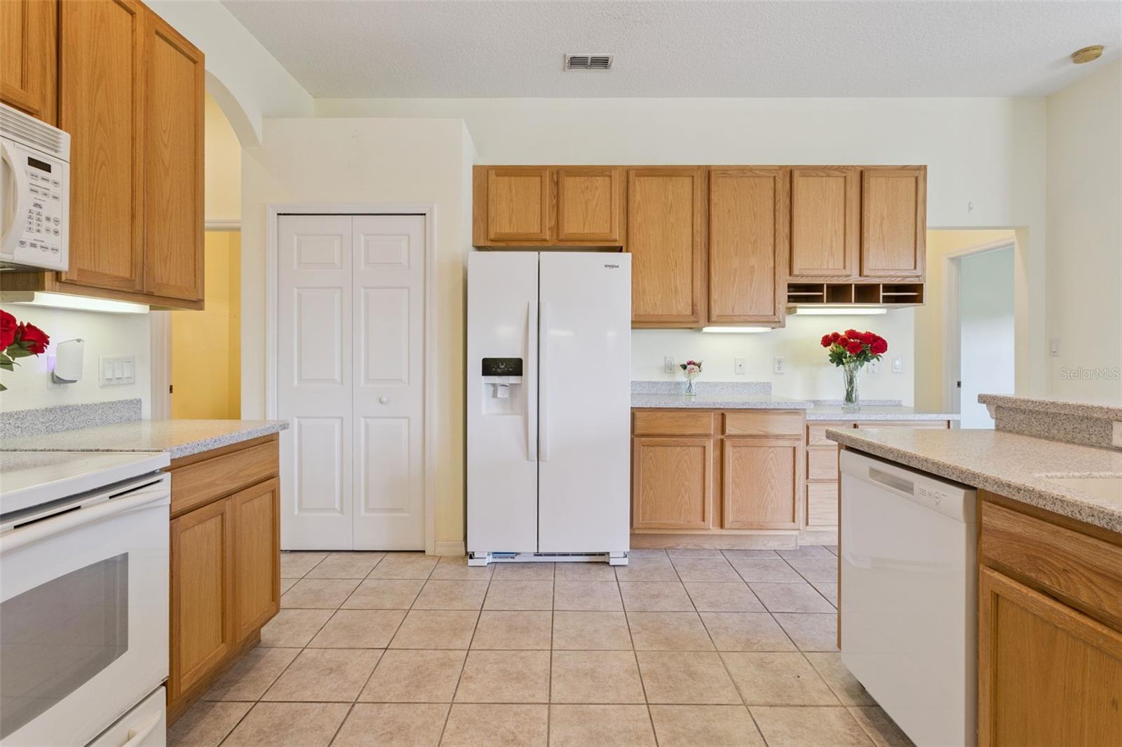 PLANTATION AT LEESBURG BELLE TERRE VILLAGE L - Residential