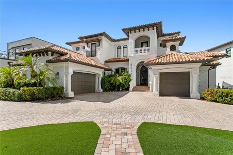 Photo of 5211 W Neptune Way, Tampa, FL 33609 (MLS # TB8535350)
