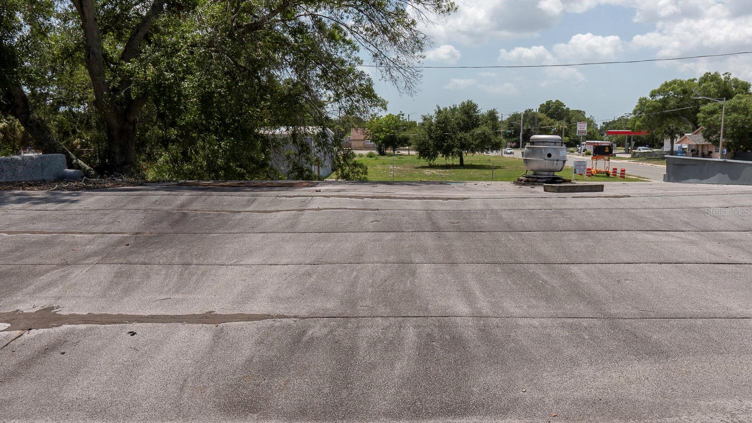 COLONIAL ANNEX - Commercial Sale