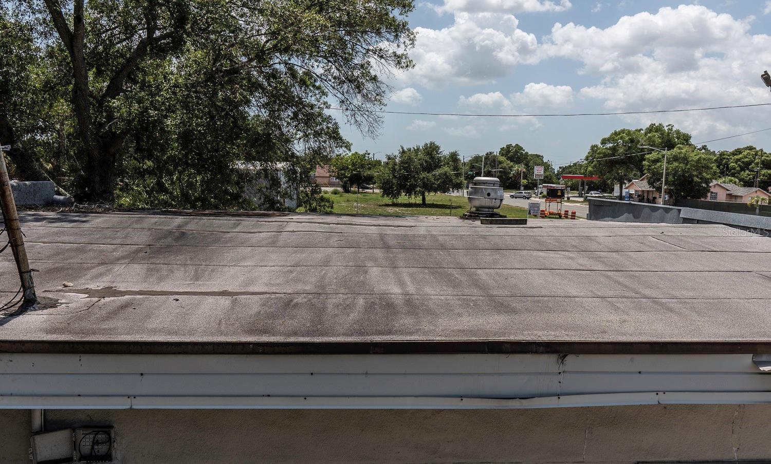 COLONIAL ANNEX - Commercial Sale