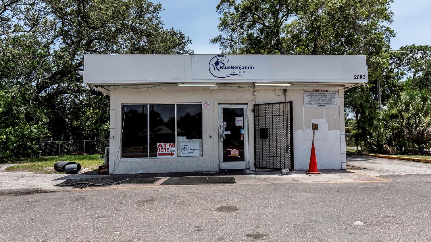 COLONIAL ANNEX - Commercial Sale