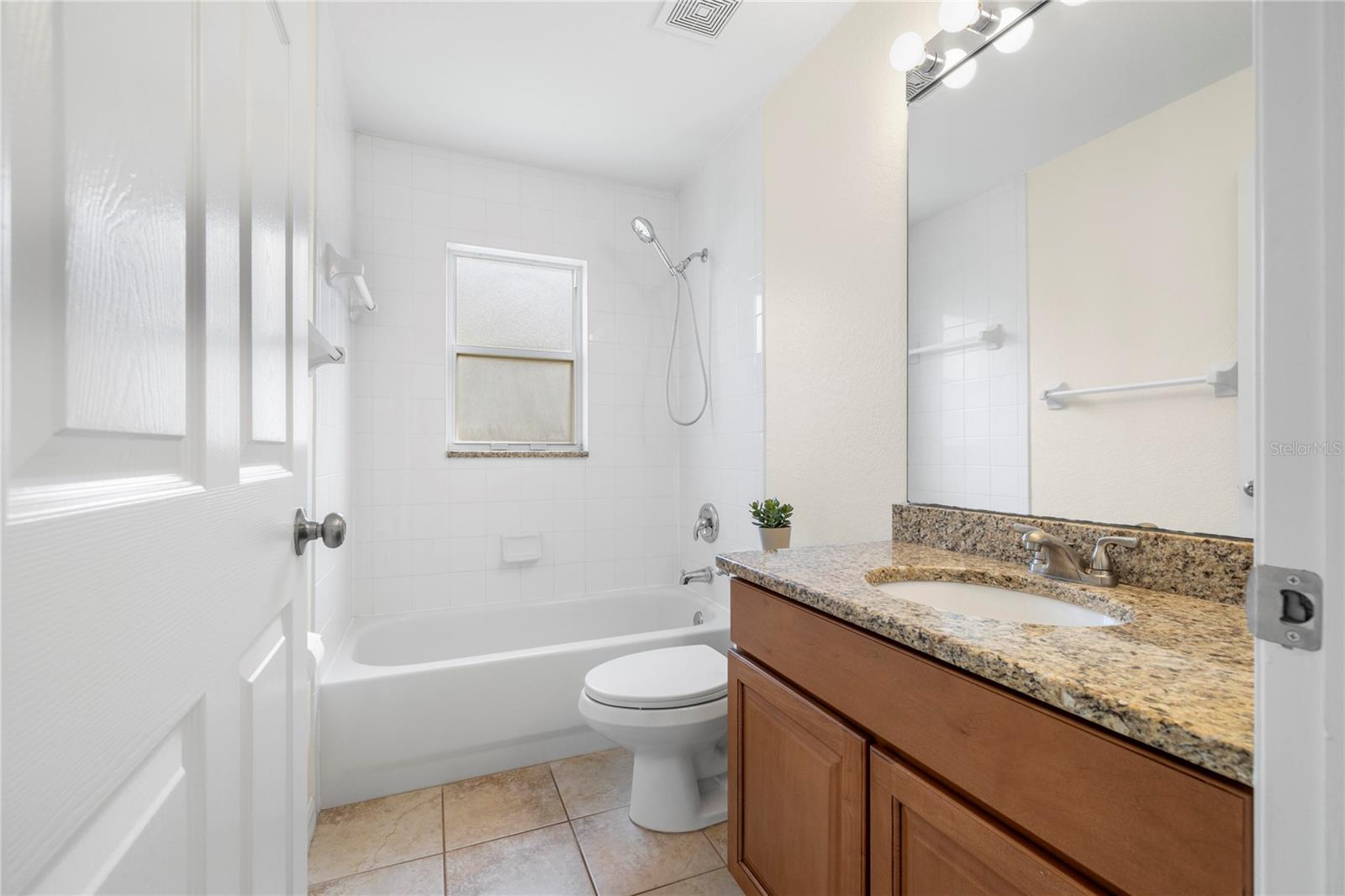 LAKEVIEW VILLAGE SEC H UNI - Residential