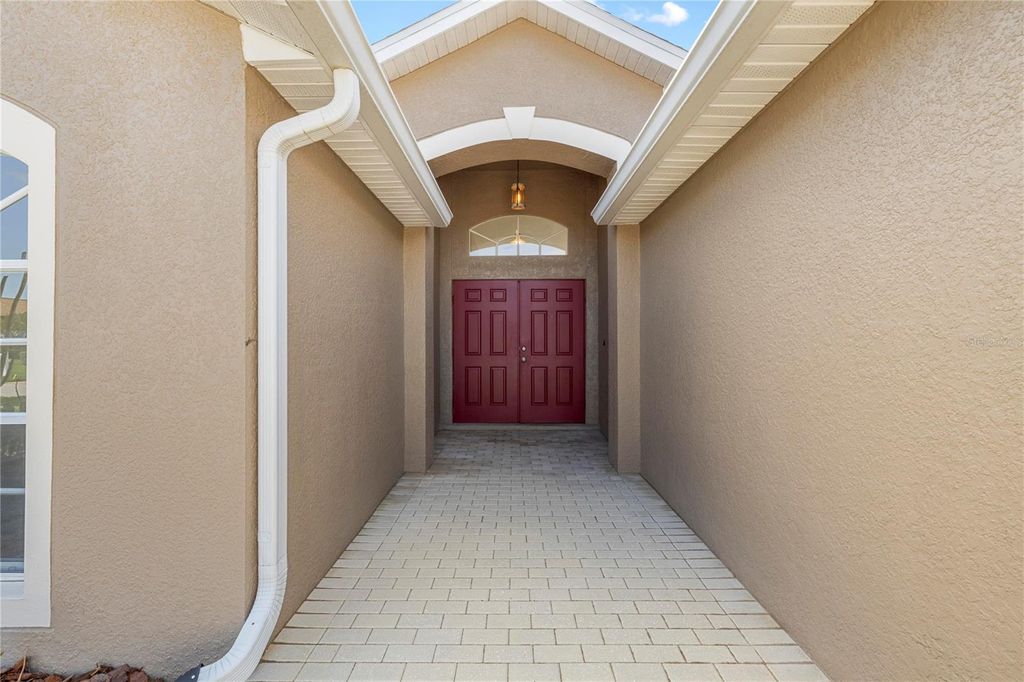 Photo of 1240 Vinetree Drive, Brandon, FL 33510 (MLS # O6391885)