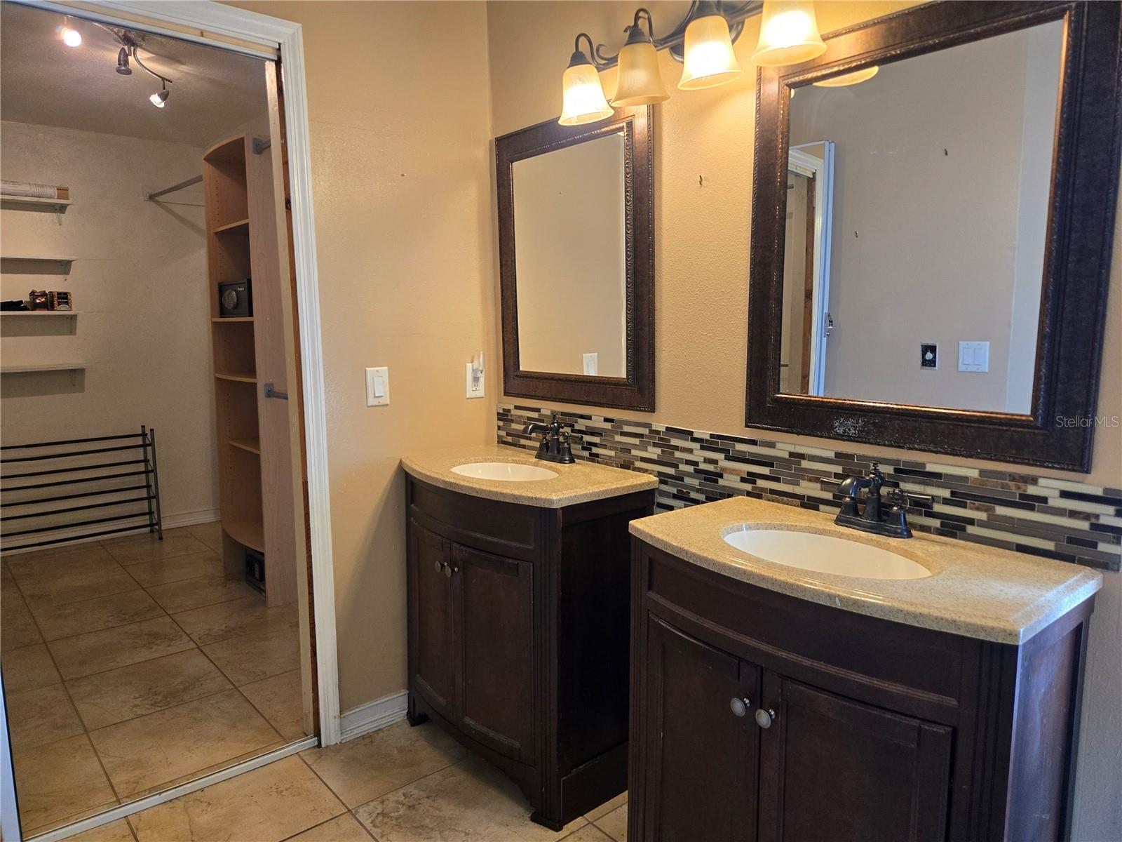 BAY LAKE RANCH UNIT 3 - Residential
