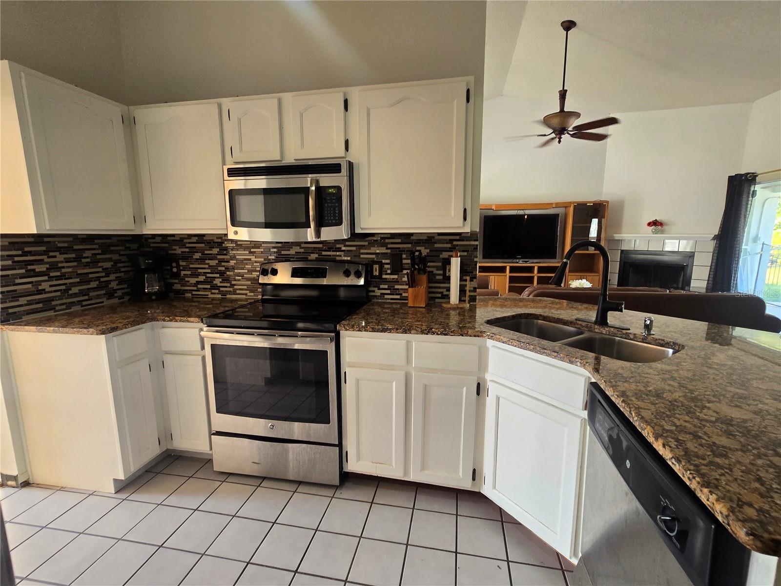 BAY LAKE RANCH UNIT 3 - Residential