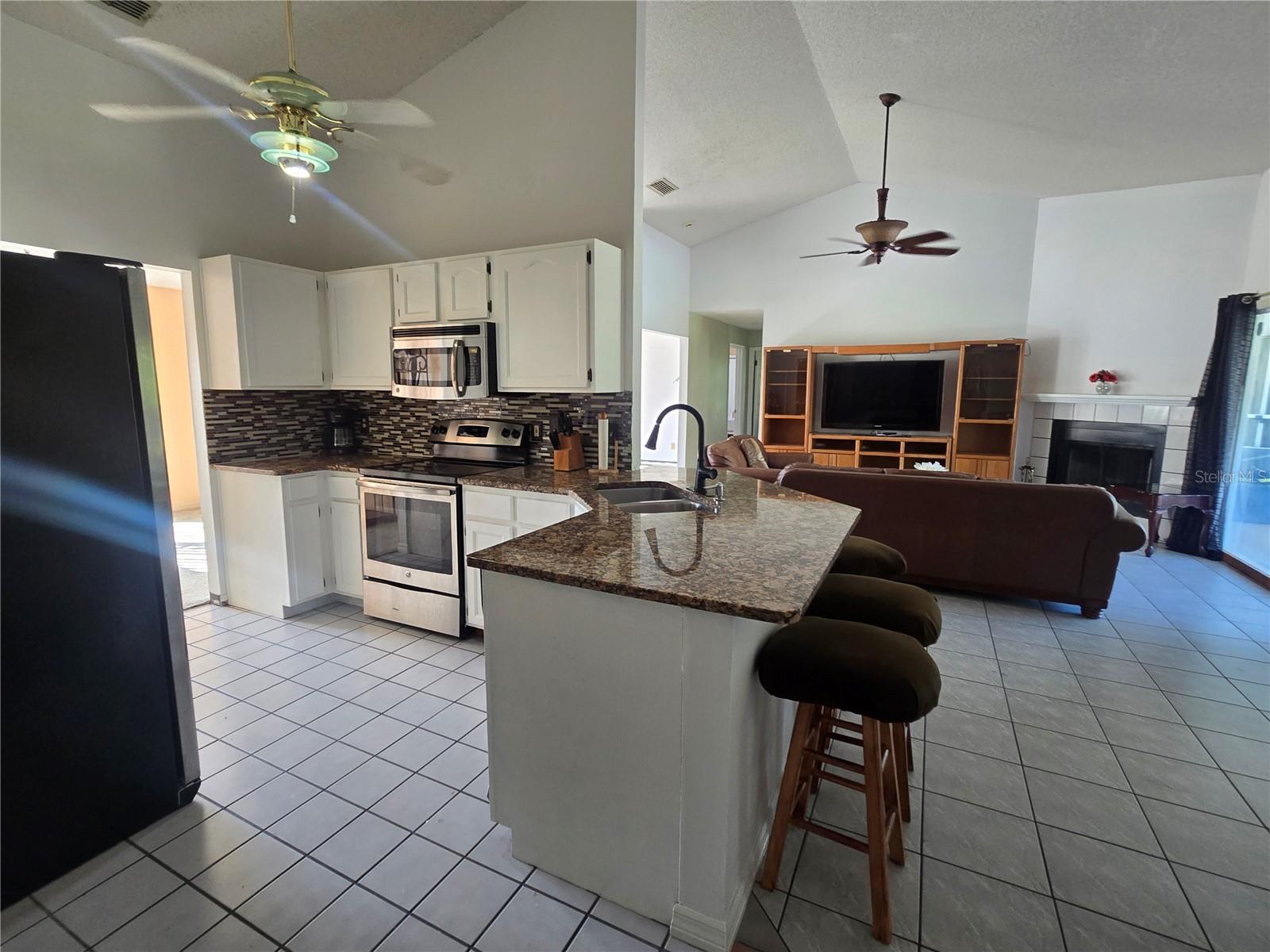 BAY LAKE RANCH UNIT 3 - Residential