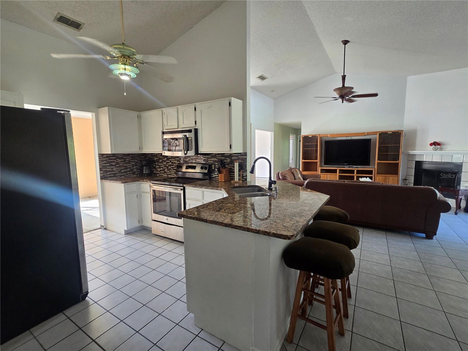 BAY LAKE RANCH UNIT 3 - Residential