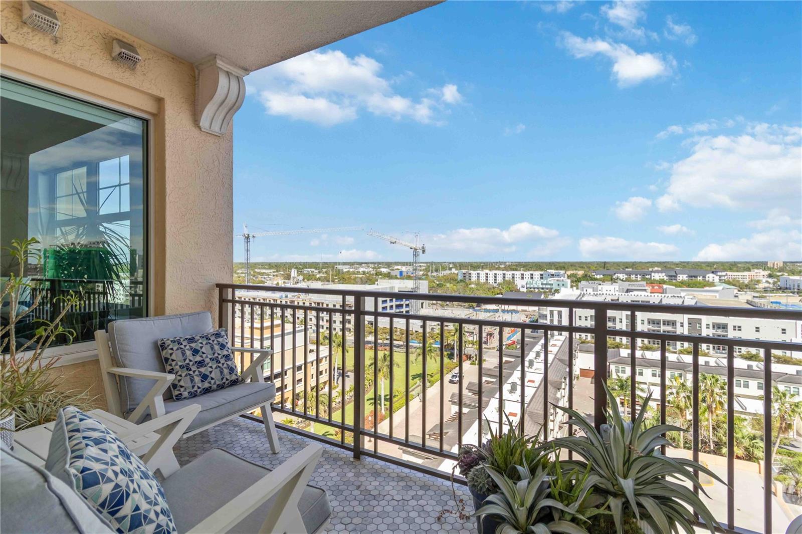 RENAISSANCE 1 - Residential