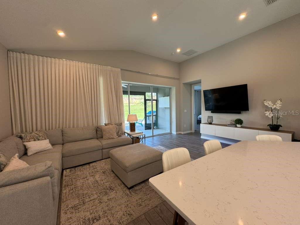 CANYONS AT HIGHLAND RANCH - Residential Lease