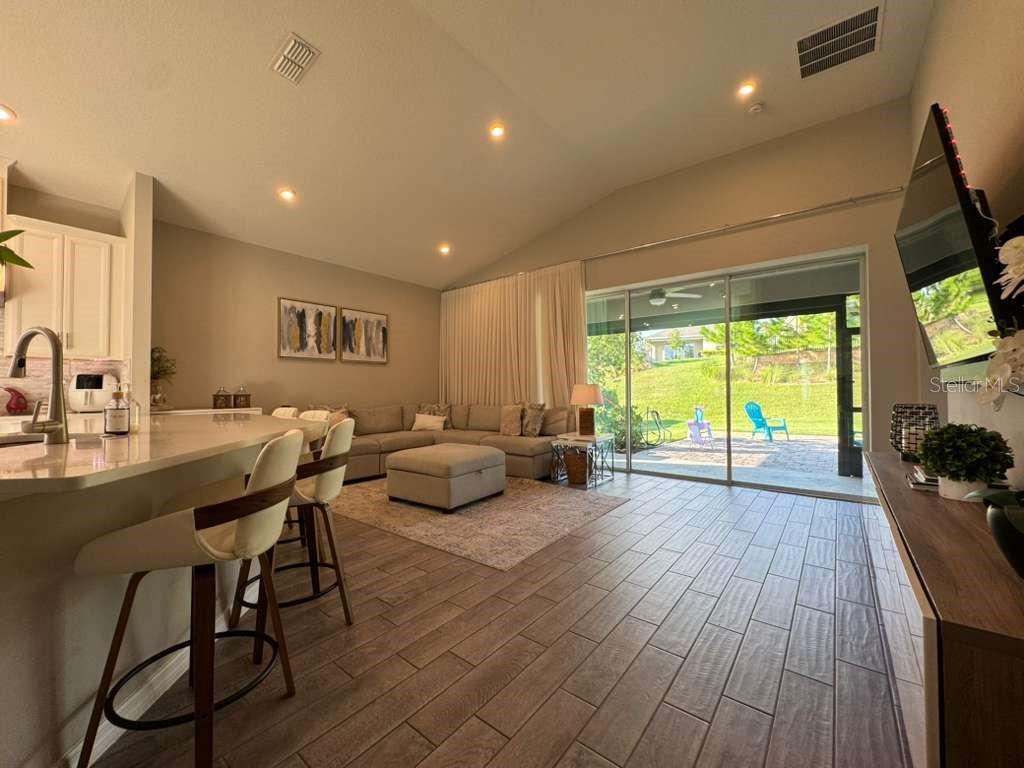 CANYONS AT HIGHLAND RANCH - Residential Lease