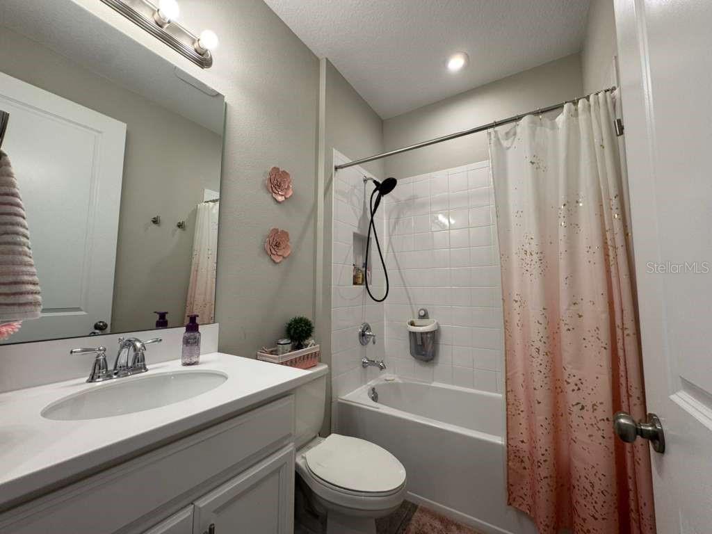 CANYONS AT HIGHLAND RANCH - Residential Lease