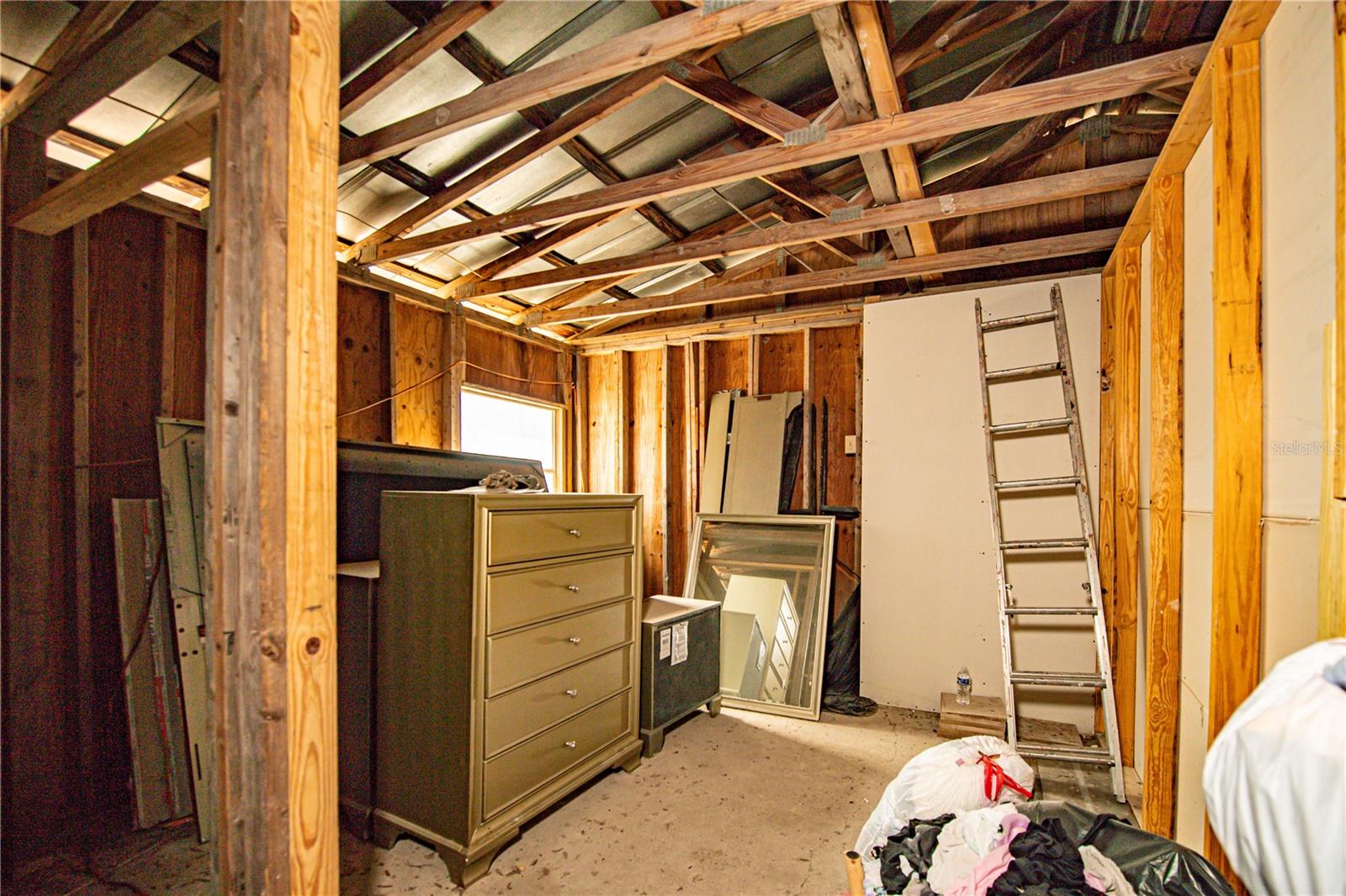 MEADOWBROOK RANCHES - Residential