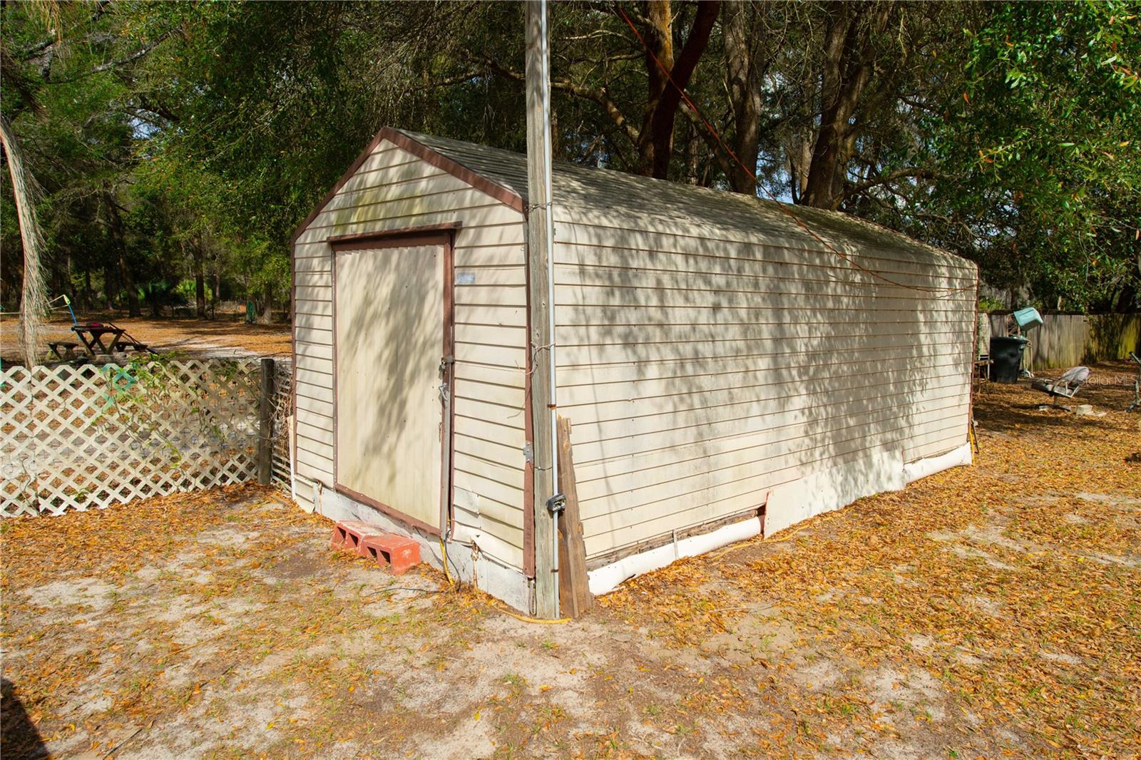 MEADOWBROOK RANCHES - Residential