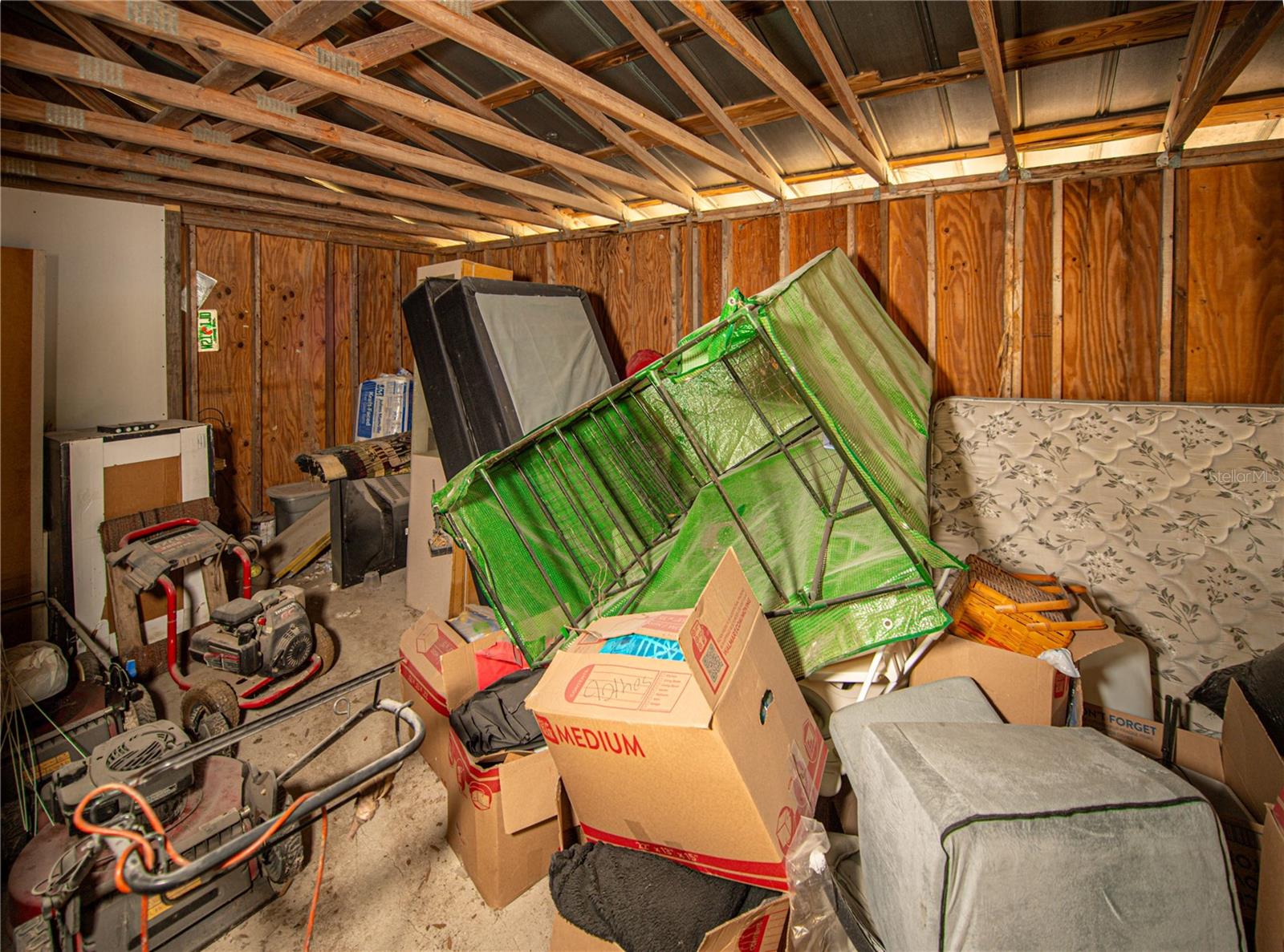 MEADOWBROOK RANCHES - Residential