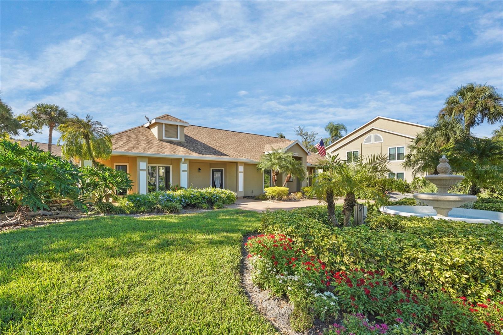 VINTAGE GRAND - Residential