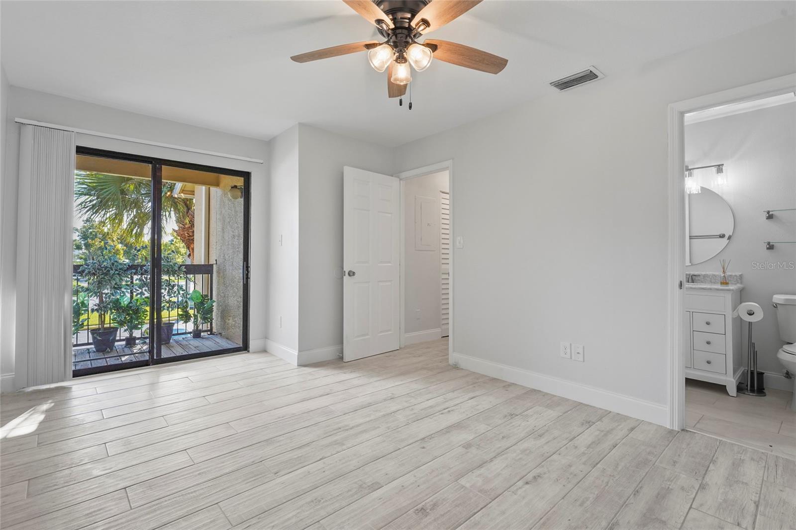 VINTAGE GRAND - Residential