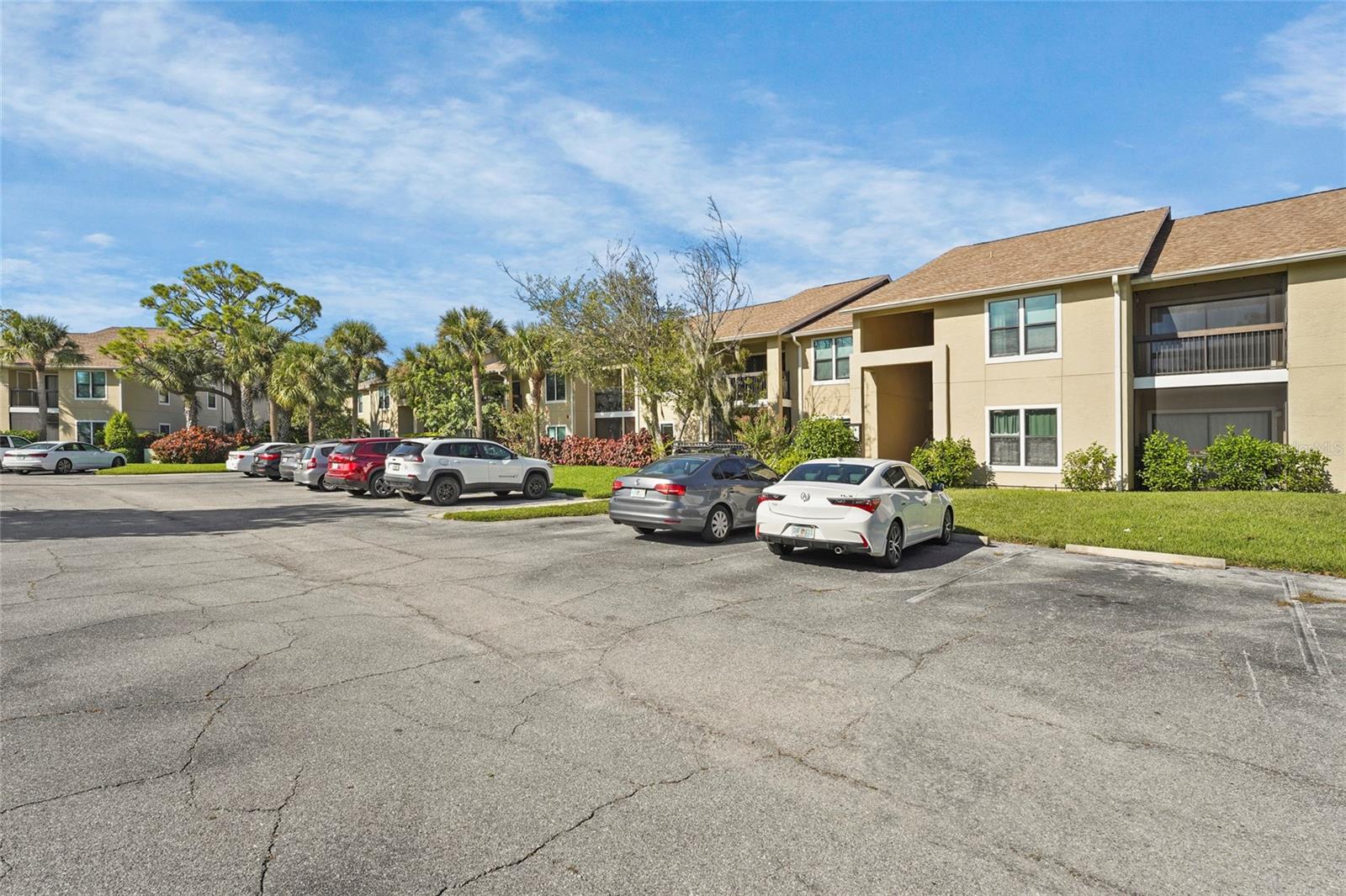 VINTAGE GRAND - Residential