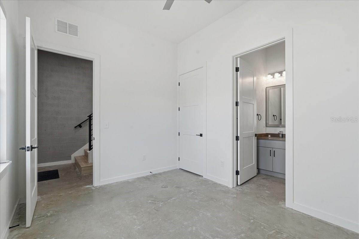CANVAS TPA TOWNHOMES PHASE 1 - Residential Lease