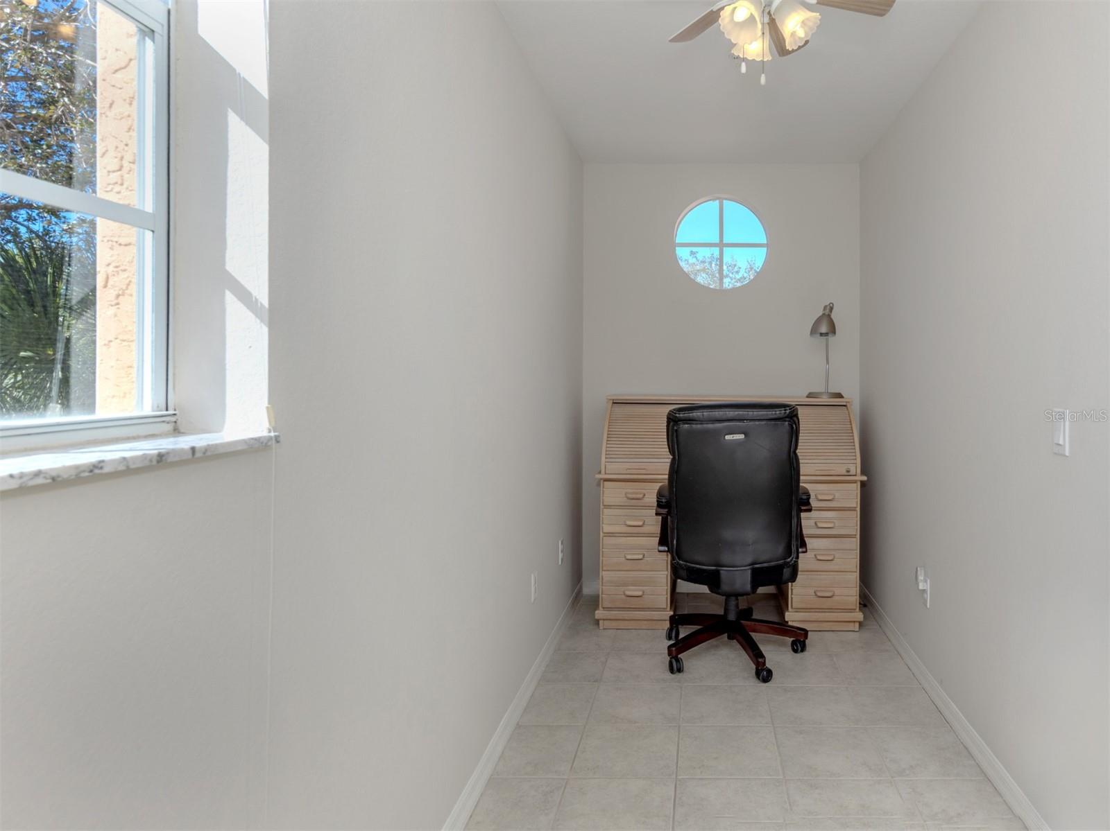 TUSCANY LAKE - Residential