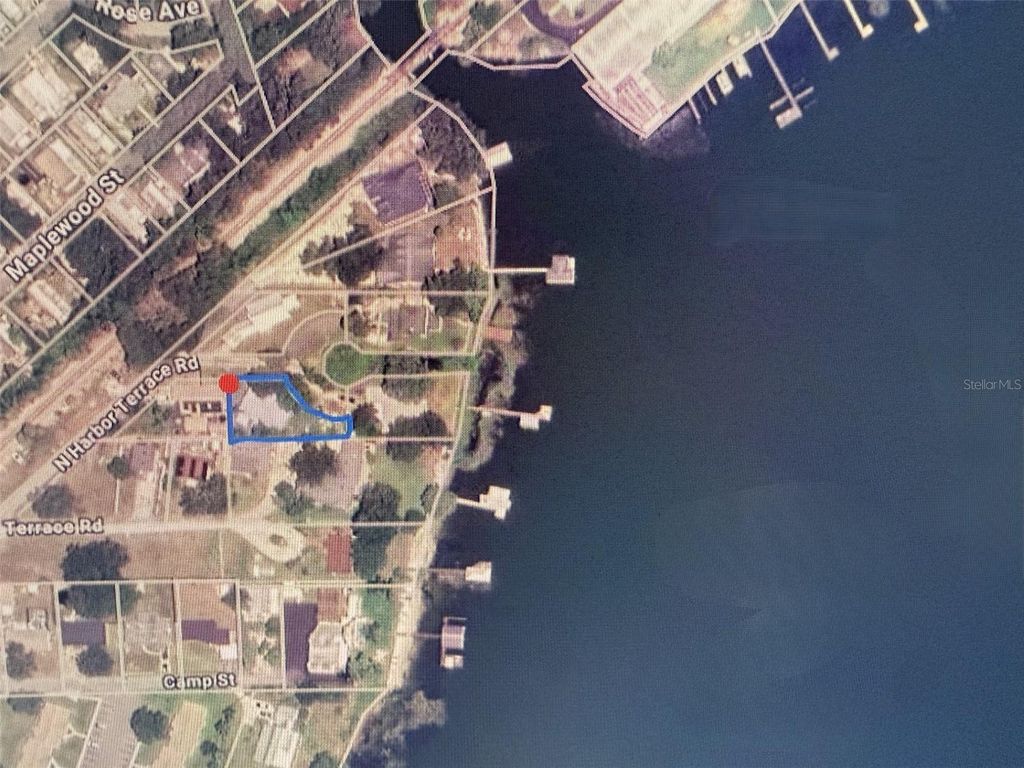 Photo of 903 N Harbor Terrace Rd, Tavares, FL 32778 (MLS # O6360677)