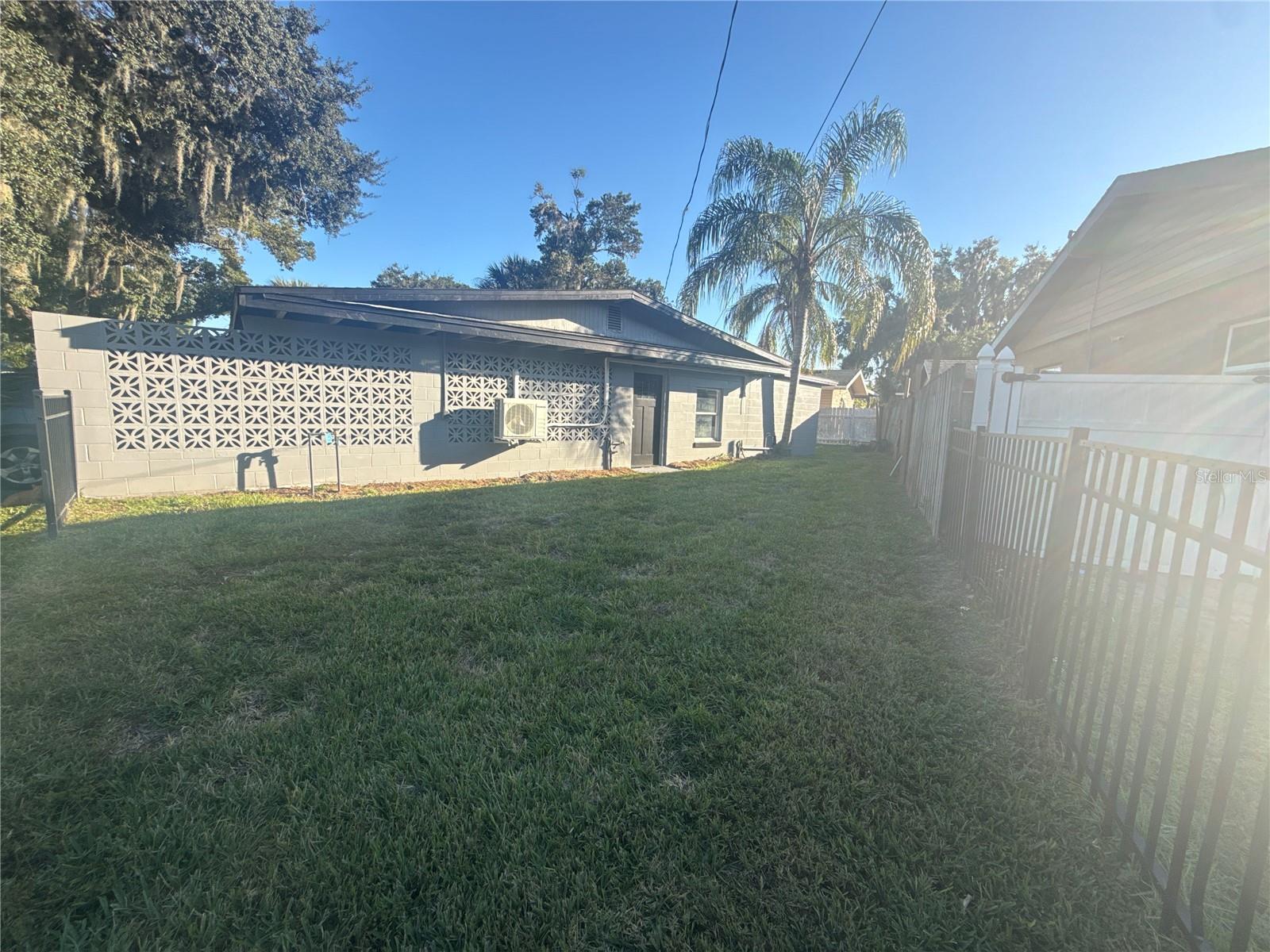 TAVARES PALM DORA PARK - Residential