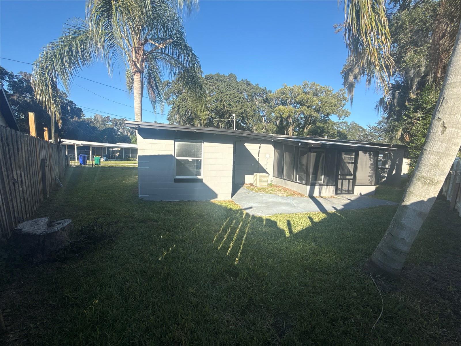 TAVARES PALM DORA PARK - Residential