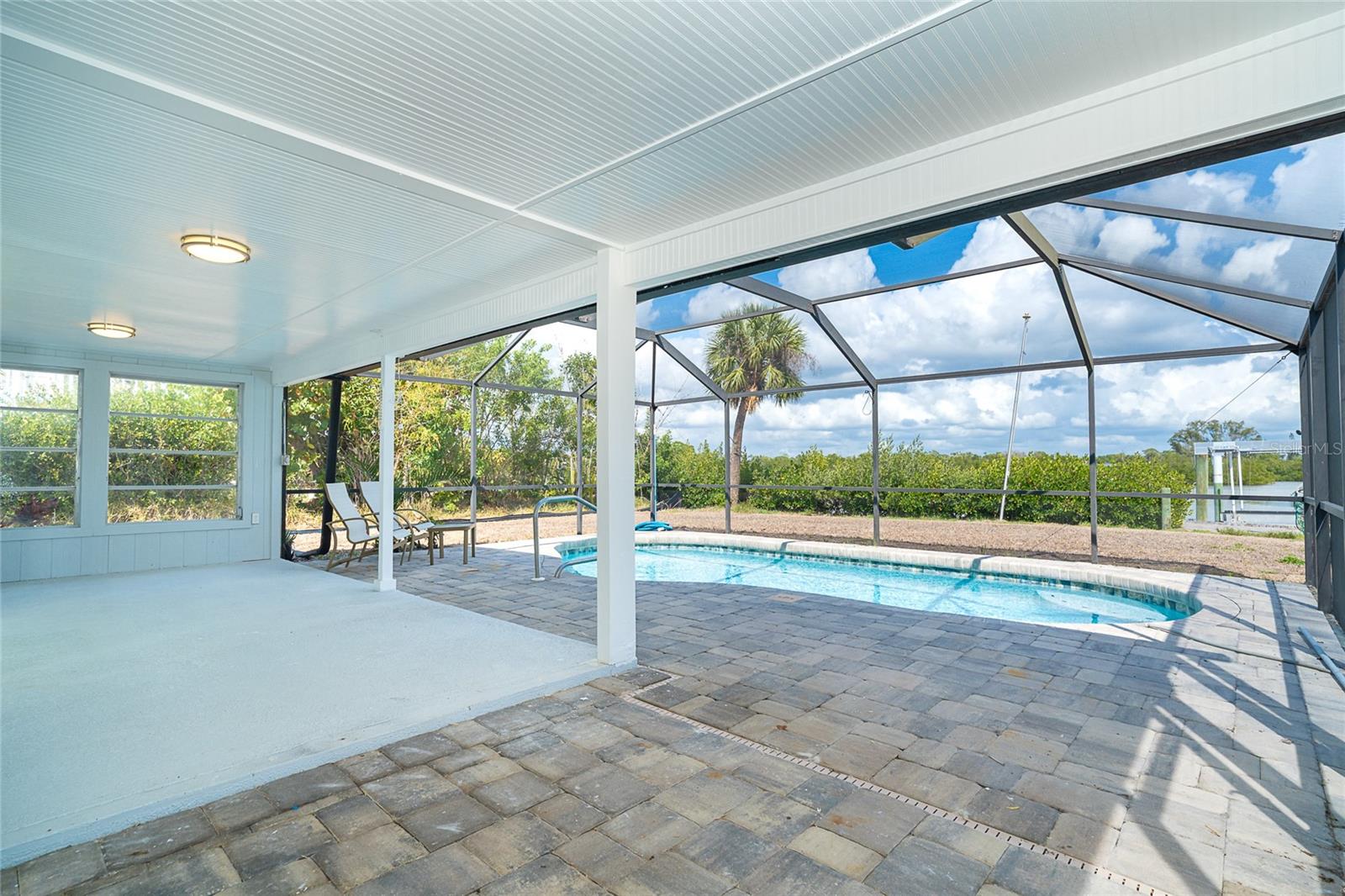 RIVERSIDE - Residential