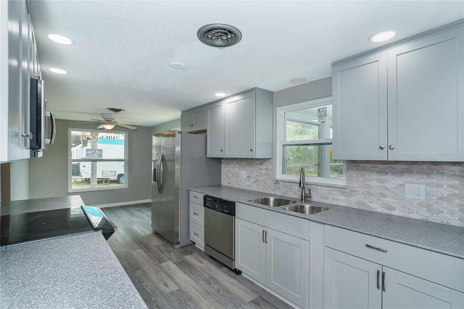 RIVERSIDE - Residential