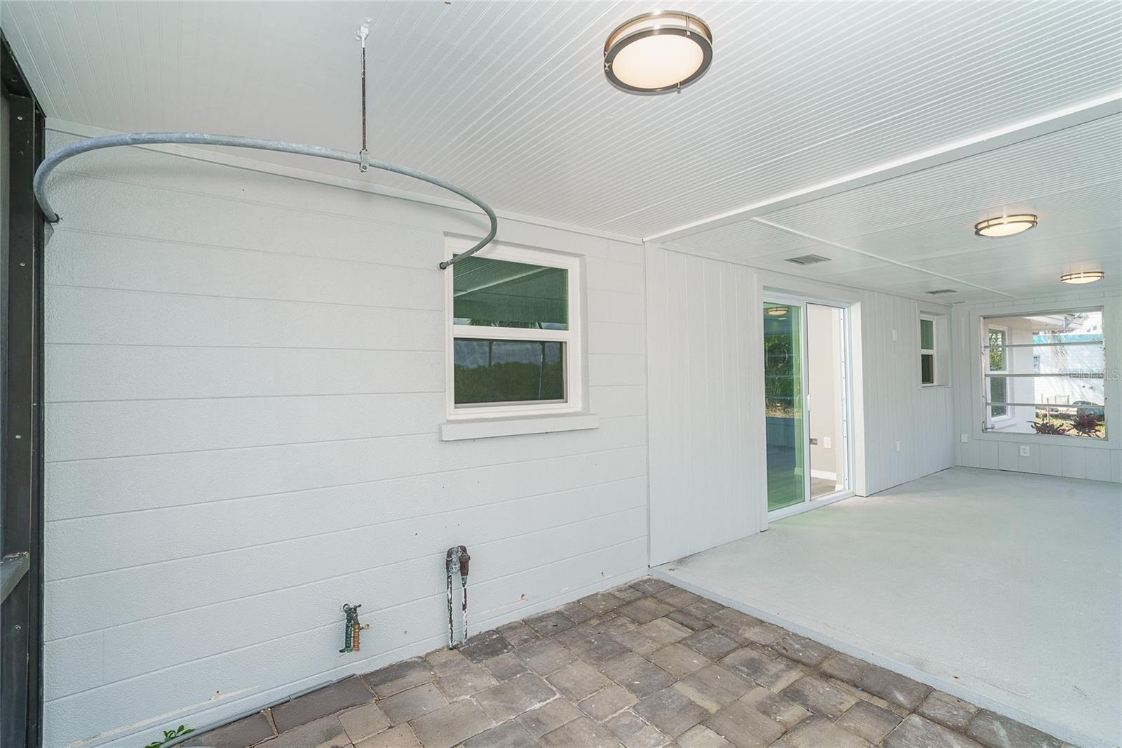 RIVERSIDE - Residential