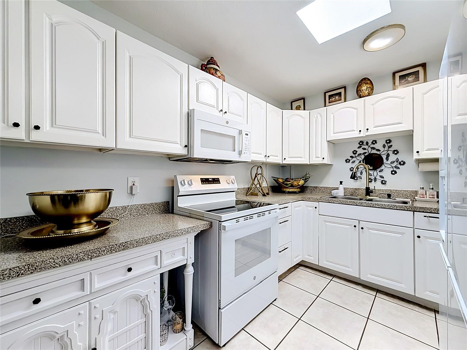 2705 ARC DRIVE