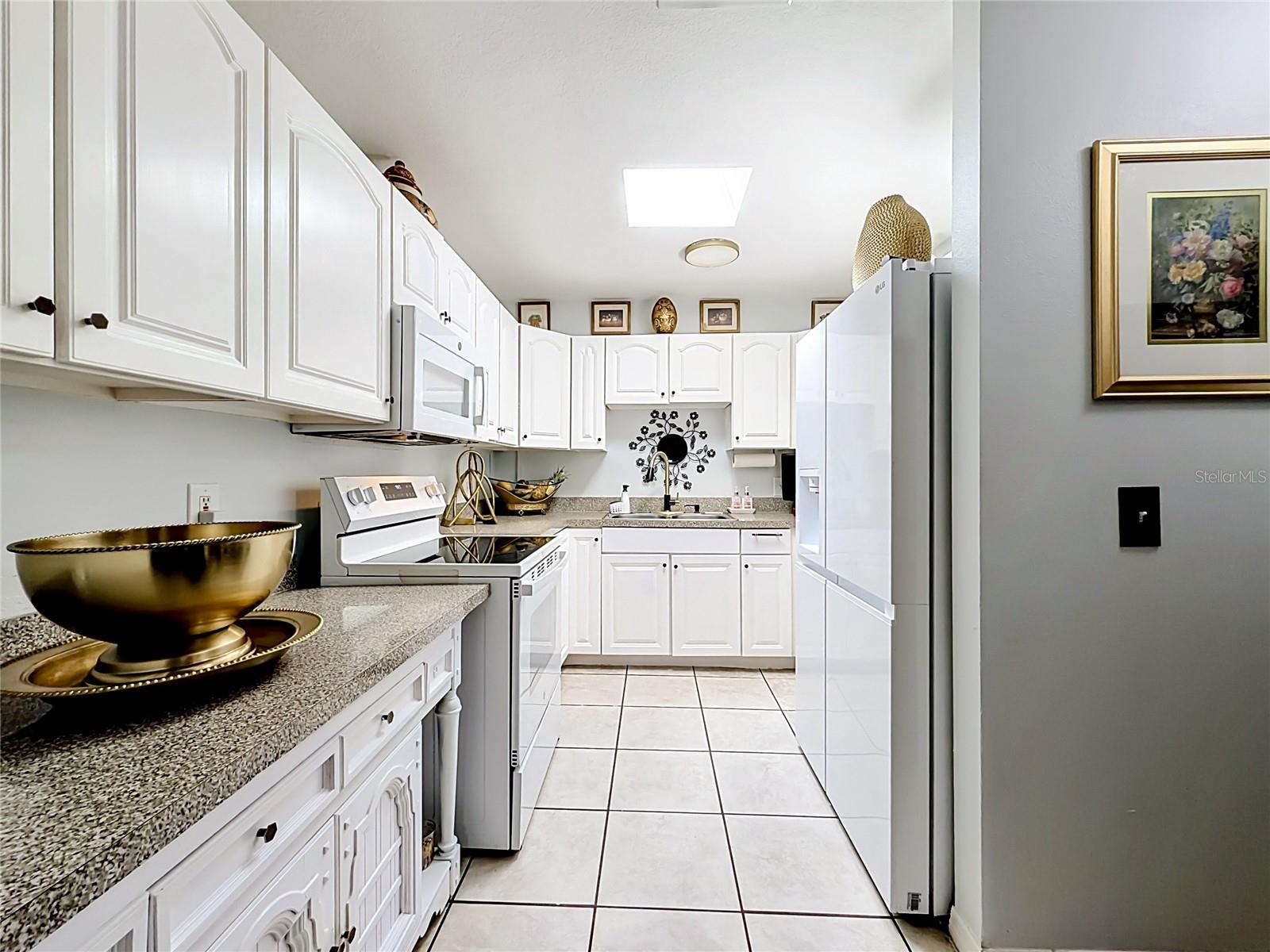 2705 ARC DRIVE