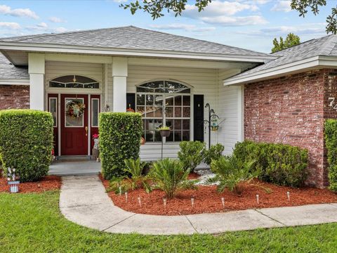 A home in LAKELAND