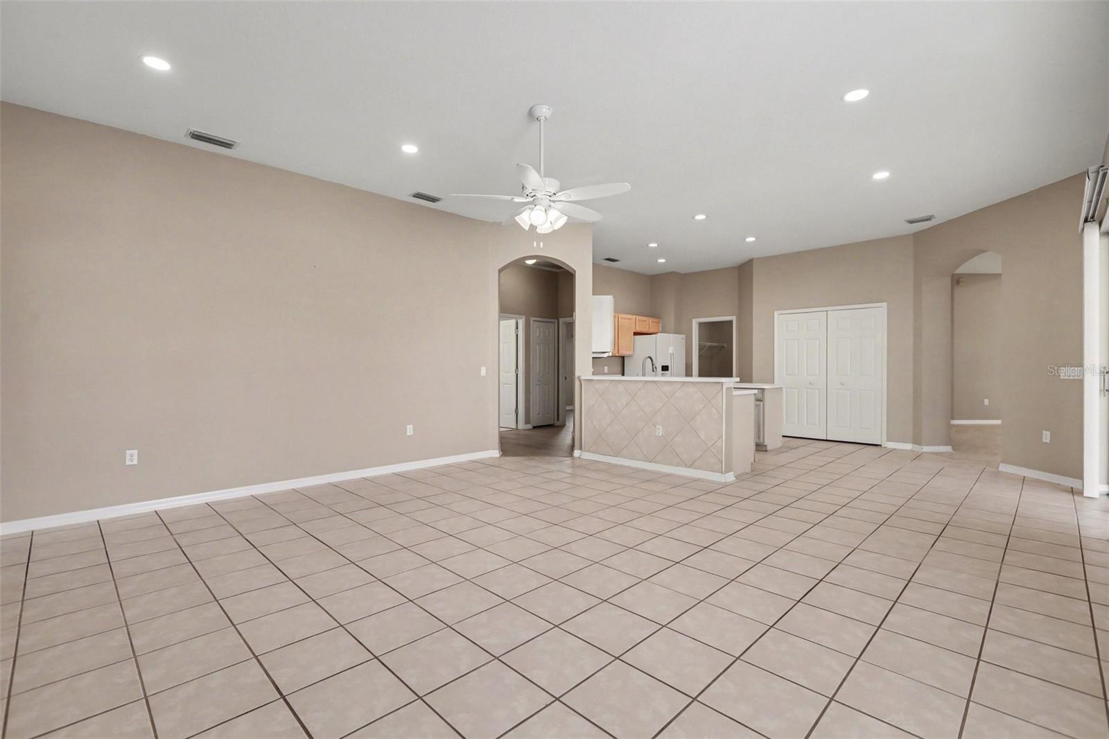 SABAL HARBOUR PH IV - Residential Lease