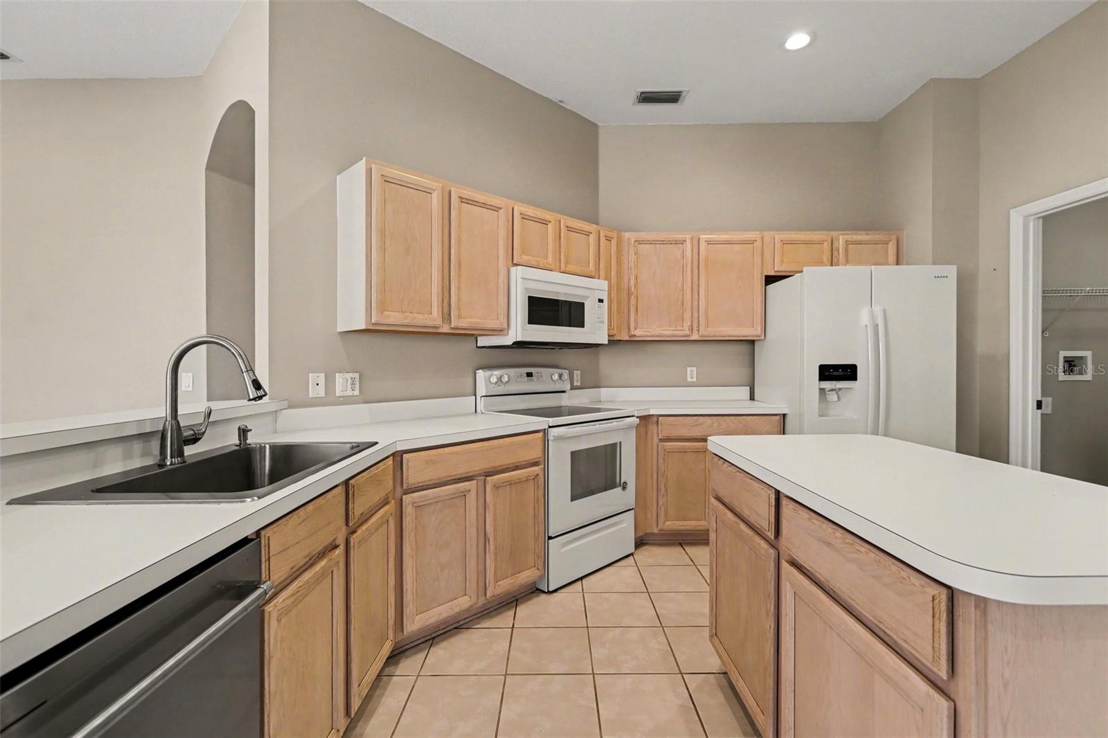 SABAL HARBOUR PH IV - Residential Lease