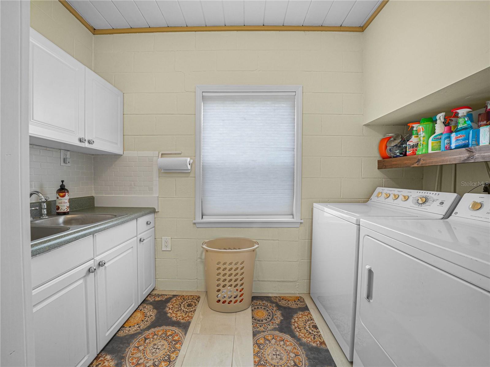 LAKE PIERCE HEIGHTS - Residential