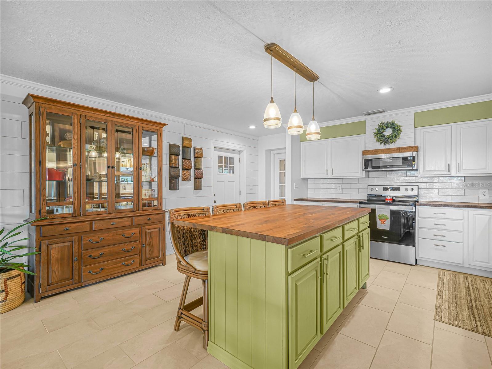 LAKE PIERCE HEIGHTS - Residential