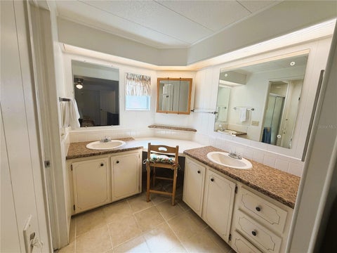 Tiny photo for 101 Mandarin Cove, Leesburg, FL 34748 (MLS # G5119346)