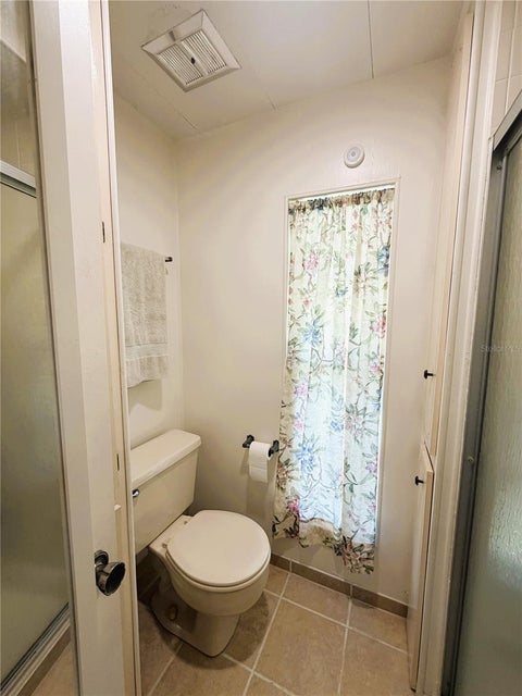 Tiny photo for 101 Mandarin Cove, Leesburg, FL 34748 (MLS # G5119346)