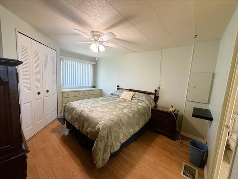 Tiny photo for 101 Mandarin Cove, Leesburg, FL 34748 (MLS # G5119346)