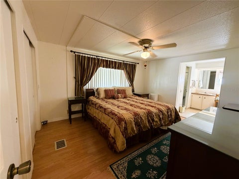 Tiny photo for 101 Mandarin Cove, Leesburg, FL 34748 (MLS # G5119346)
