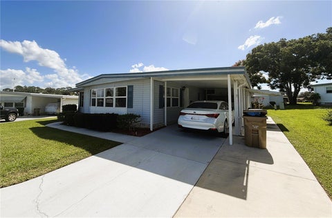 Tiny photo for 101 Mandarin Cove, Leesburg, FL 34748 (MLS # G5119346)