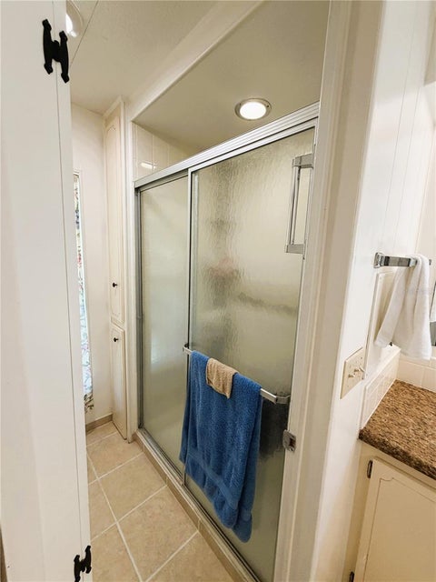 Tiny photo for 101 Mandarin Cove, Leesburg, FL 34748 (MLS # G5119346)